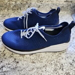 Infinity Footwear Blue Everon Knit Mens size 9